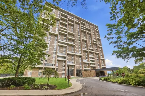 1000 Urlin Ave #12, Columbus, OH 43212