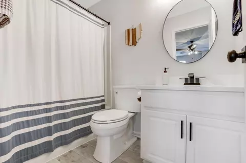 Bath - 5476 Spring River Ave, Dublin, OH 43016 photo 5 of 6