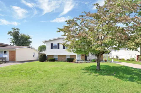 Exterior - 81 Fieldpoint Rd, Heath, OH 43056 photo 2 of 10