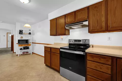 Kitchen - 81 Fieldpoint Rd, Heath, OH 43056 photo 3 of 3
