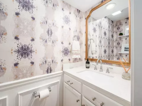 Bath - 4189 Haymaker Ln, Dublin, OH 43017 photo 1 of 6