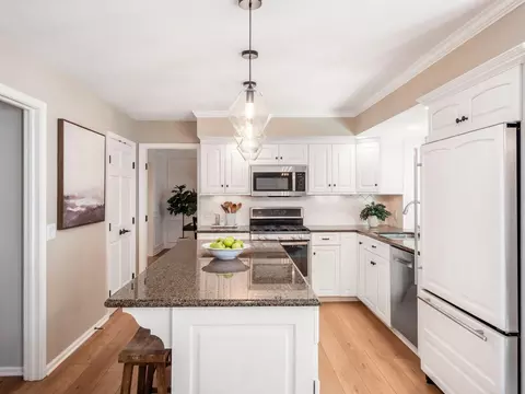 Kitchen - 4189 Haymaker Ln, Dublin, OH 43017 photo 6 of 8