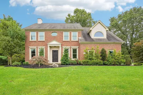 6255 Spinnaker Dr, Lewis Center, OH 43035