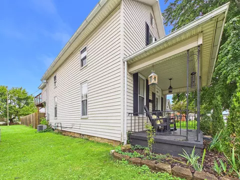Exterior - 828 E Wheeling St, Lancaster, OH 43130 photo 5 of 18