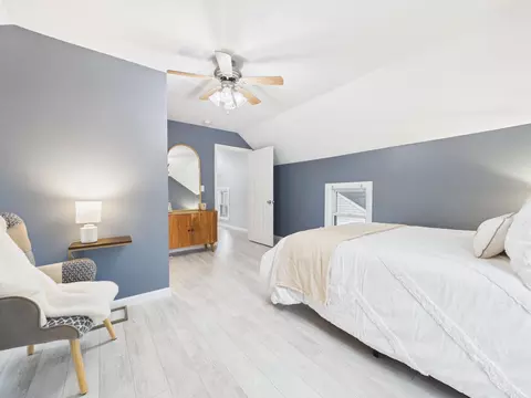 Bedroom - 828 E Wheeling St, Lancaster, OH 43130 photo 5 of 8