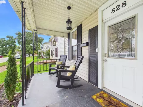 Exterior - 828 E Wheeling St, Lancaster, OH 43130 photo 7 of 18