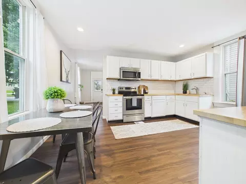 Kitchen - 828 E Wheeling St, Lancaster, OH 43130 photo 2 of 2