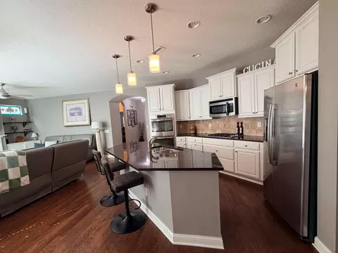 Kitchen - 220 Wellspring Ln, Powell, OH 43065 photo 1 of 2