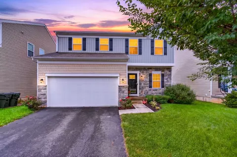 7549 Bullseye Dr, Canal Winchester, OH 43110