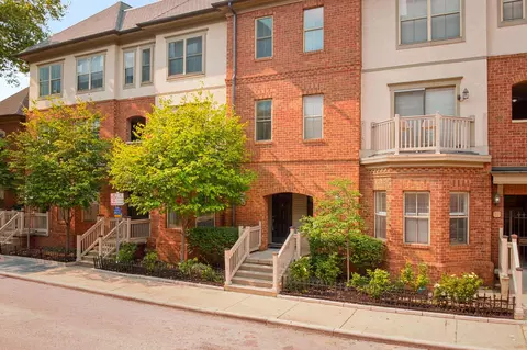 24 W Russell St, Columbus, OH 43215