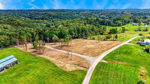 20162 Meada Rd, Nelsonville, OH 45764