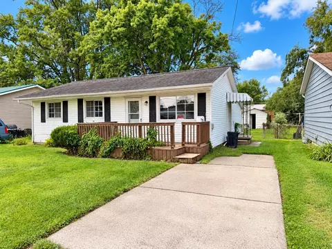 534 Clinton St, Marion, OH 43302 photo 2