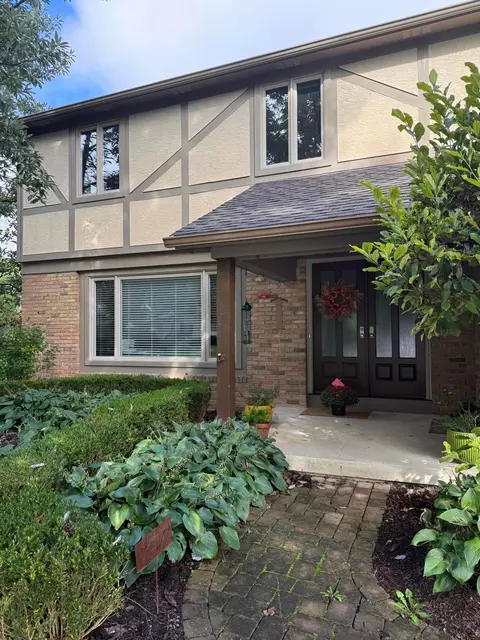 1640 Shelley Ct, Columbus, OH 43235