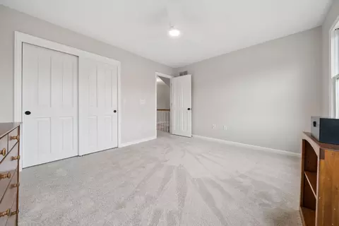 Bedroom - 9251 Din Eidyn Dr, Dublin, OH 43017 photo 4 of 8
