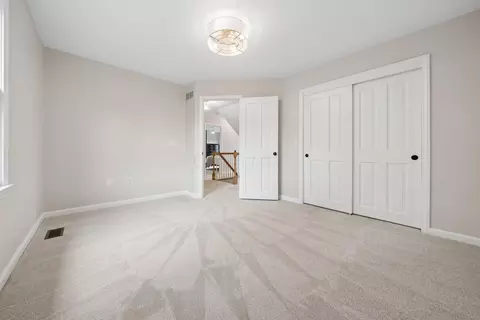 Bedroom - 9251 Din Eidyn Dr, Dublin, OH 43017 photo 6 of 8