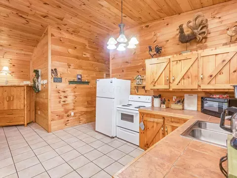 Kitchen - 29802 Fairview Ridge Rd, Logan, OH 43138 photo 2 of 3