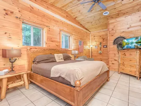 Bedroom - 29802 Fairview Ridge Rd, Logan, OH 43138 photo 1 of 5