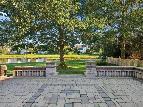 4691 Houston Pond Dr, Powell, OH 43065