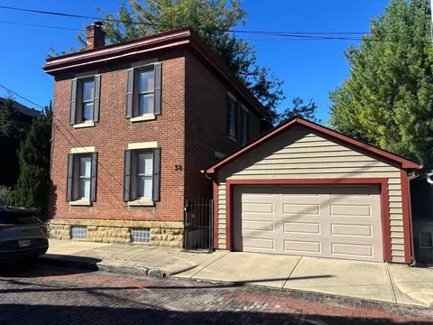 38 E Beck St, Columbus, OH 43215
