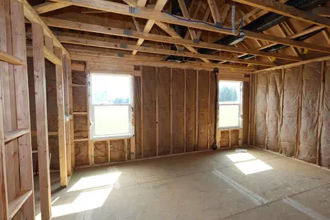Bedroom - 1006 Dawsons Dr, Hebron, OH 43025 photo 2 of 5