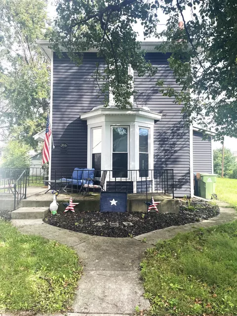 316 W 8th St, Marysville, OH 43040