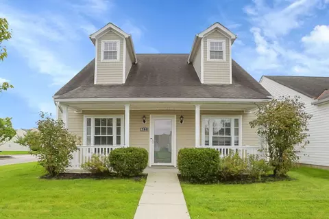 6121 Bristol Ridge Dr, Canal Winchester, OH 43110