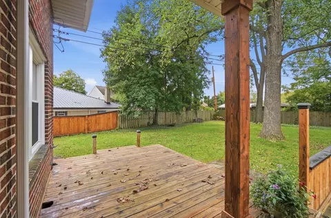 Exterior - 1707 Longview Dr, Springfield, OH 45504 photo 7 of 17