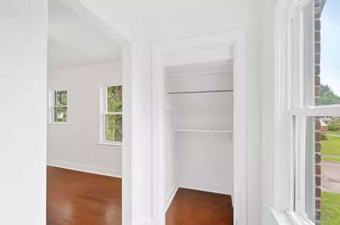 Entry Way - 1707 Longview Dr, Springfield, OH 45504 photo 9 of 11