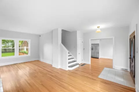 Living - 1707 Longview Dr, Springfield, OH 45504 photo 6 of 7