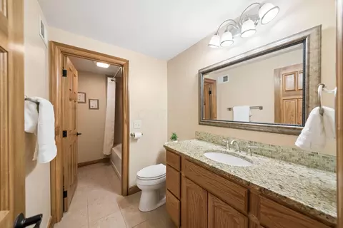 Bath - 166 Ormsbee Ave, Westerville, OH 43081 photo 3 of 7