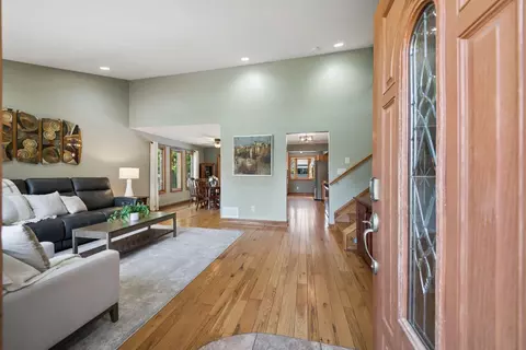 Entry Way - 166 Ormsbee Ave, Westerville, OH 43081 photo 1 of 4