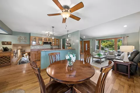 Dining - 166 Ormsbee Ave, Westerville, OH 43081 photo 3 of 4