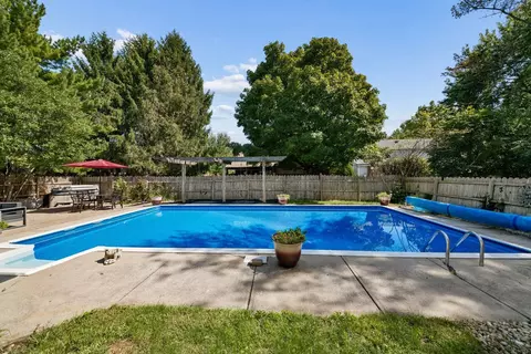 Exterior - 166 Ormsbee Ave, Westerville, OH 43081 photo 20 of 25