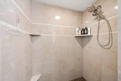 Bath - 166 Ormsbee Ave, Westerville, OH 43081 photo 2 of 7