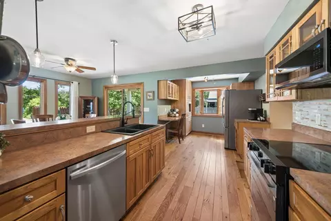 Kitchen - 166 Ormsbee Ave, Westerville, OH 43081 photo 4 of 7