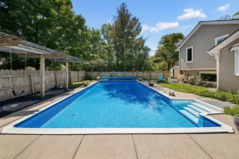 Exterior - 166 Ormsbee Ave, Westerville, OH 43081 photo 13 of 25