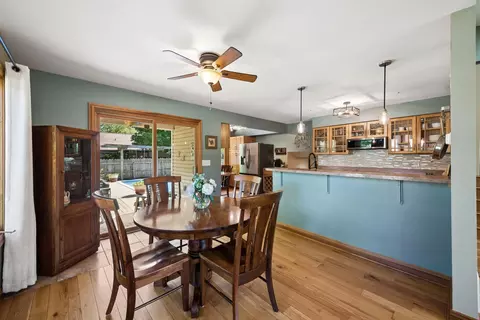 Dining - 166 Ormsbee Ave, Westerville, OH 43081 photo 2 of 4