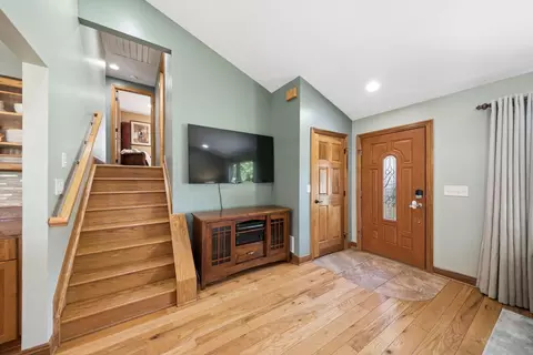 Entry Way - 166 Ormsbee Ave, Westerville, OH 43081 photo 3 of 4
