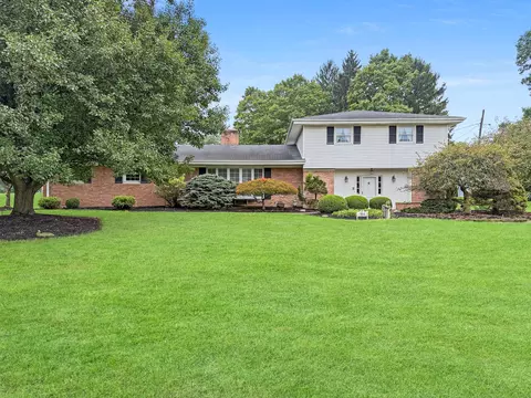964 Bon Air Dr, Urbana, OH 43078