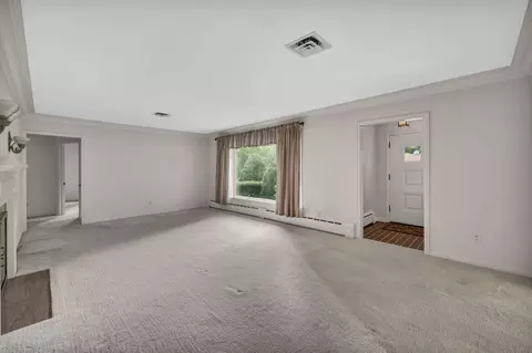 Living - 758 King Ave, Marion, OH 43302 photo 5 of 10