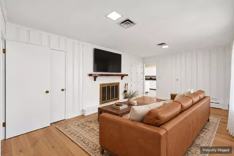 Living - 758 King Ave, Marion, OH 43302 photo 10 of 10