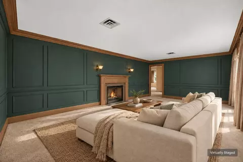 Living - 758 King Ave, Marion, OH 43302 photo 4 of 10