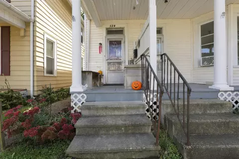 Exterior - 128 Union St, Lancaster, OH 43130 photo 4 of 9