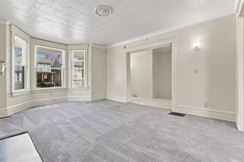 Living - 128 Union St, Lancaster, OH 43130 photo 1 of 8