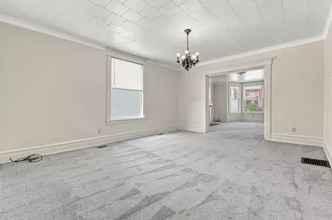 Living - 128 Union St, Lancaster, OH 43130 photo 7 of 8