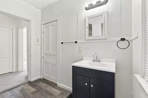 Bath - 128 Union St, Lancaster, OH 43130 photo 1 of 3