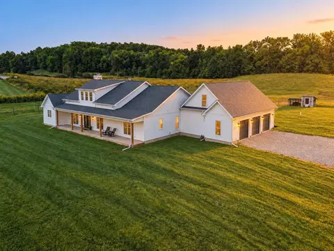 6931 Ginger Hill Rd, Utica, OH 43080