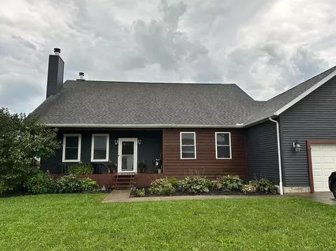 11 May Ave, Ashville, OH 43103