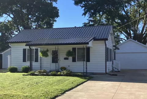 216 Delano St, Mount Vernon, OH 43050