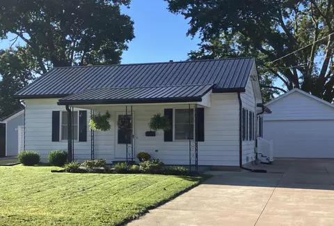 216 Delano St, Mount Vernon, OH 43050